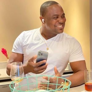 Meet your Posher, Nestor